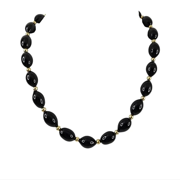 Vintage black glass bead necklace filigree clasp in gold tone - Picture 2 of 7